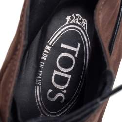 مملوكة مسبقًا حذاء بوت تودز سويدي بني / أسود بكعب مربع سميك مقاس 38.5