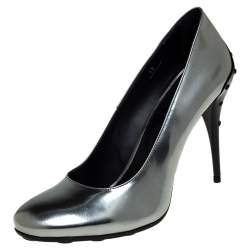 Pre Owned Tod's Silver Leather Round Toe Pumps Size 40