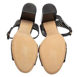 Pre Owned صندل تودز جلد نقشة الثعبان أبيض/أسود سير كاحل مقاس 40