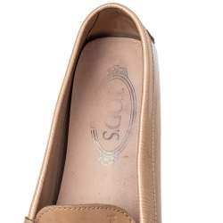 Pre Owned Tod's Beige Textured Patent Leather Penny Slip On Loafers Size 37.5