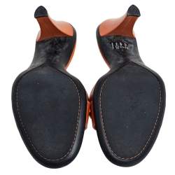 Pre Owned Tod's Orange Leather Slide Sandals Size 37.5