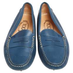 مملوكة مسبقًا حذاء لوفرز تودز جومينو درايفنغ جلد أزرق مقاس 36