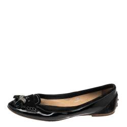 مملوكة مسبقًا Tod's Black Patent And Suede Gommino Driving Loafers Size 38.5