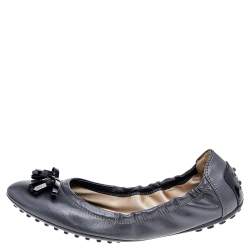 Tod's Grey/Black Patent And Leather Buckle Detail Scrunch Ballet Flats Size 36.5