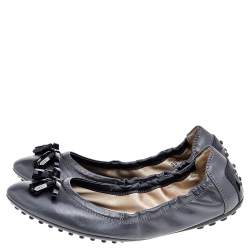 Tod's Grey/Black Patent And Leather Buckle Detail Scrunch Ballet Flats Size 36.5