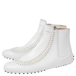 مملوكة مسبقًا حذاء بوت كاحل تودز جلد أبيض مزين غرز مقاس 37