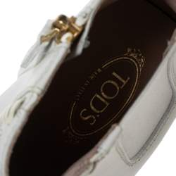 مملوكة مسبقًا حذاء بوت كاحل تودز جلد أبيض مزين غرز مقاس 37