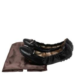 Pre Owned Tod's Black Laminated Suede Bow Scrunch Ballet Flats Size 38