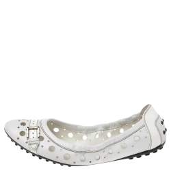 Pre Owned Tod's White Patent and Laser Cut Leather Scrunch Ballet Flats Size 37.5