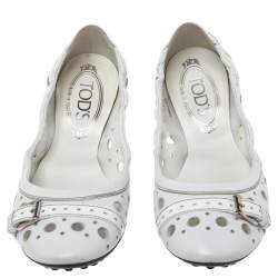 Pre Owned Tod's White Patent and Laser Cut Leather Scrunch Ballet Flats Size 37.5