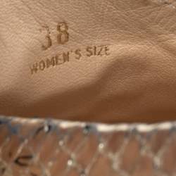 Pre Owned حذاء لوفرز تودز بيني جلد ثعبان ذهبي مقاس 38