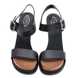 مملوكة مسبقًا صندل تودز جلد أسود سير كاحل  مقاس 37.5