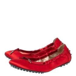 Pre Owned Tod's Mint Red Satin Bow Scrunch Ballet Flats Size 36.5