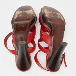 مملوكة مسبقًا صندل تودز جلد أحمر حزام للكاحل نعل سميك مقاس 39