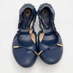 مملوكة مسبقًا حذاء باليرينا فلات تودز سكرانش جلد أزرق بفيونكة مقاس 39.5