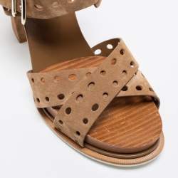 مملوكة مسبقًا صندل تودز سويدي مخرم بني كعب مربع سميك مقاس 40