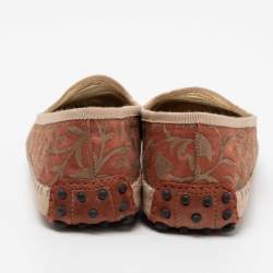 Pre Owned حذاء سموكينغ سليبرز تودز غومينو كانفاس مطبوع مورد برتقالي مقاس 37