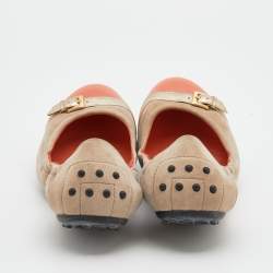 مملوكة مسبقًا Tod's Beige/Oragne Suede And  Leather Cap Toe Scrunch Ballet Flats Size 38.5