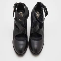 Pre Owned Tod's Black Leather Cross Strap Pumps Size 37.5
