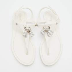 Pre Owned صندل إصبع تودز جيلي أبيض بشراشيب مقاس 37