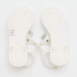 Pre Owned صندل إصبع تودز جيلي أبيض بشراشيب مقاس 37