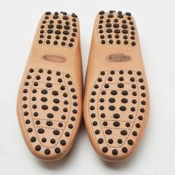 مملوكة مسبقًا Tod's Beige Leather Penny Loafers Size 35