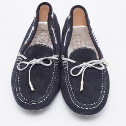 Pre Owned Tod's Black/Silver Suede Bow Slip On Loafers Size 39