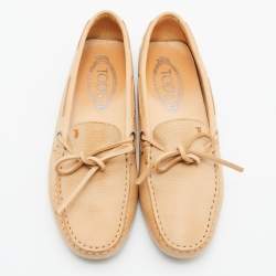 Pre Owned Tod's Beige Leather Bow Slip On Loafers Size 38