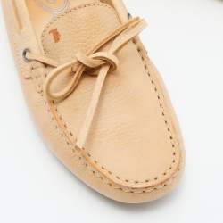 Pre Owned Tod's Beige Leather Bow Slip On Loafers Size 38
