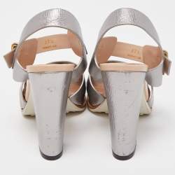 مملوكة مسبقًا Tod's Silver Leather Ankle Strap Sandals Size 37.5