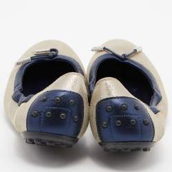 مملوكة مسبقًا حذاء باليرينا فلات تودز سكرانش جلد نوبوك فضي منقوش بفيونكة مقاس 39