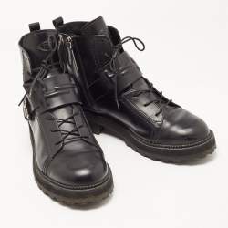 مملوكة مسبقًا Tod's Black Leather Buckle Strap Ankle Boots Size 41