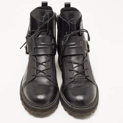مملوكة مسبقًا Tod's Black Leather Buckle Strap Ankle Boots Size 41