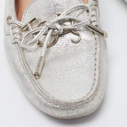 Pre Owned Tod's Silver Leather Bow Loafers Size 37