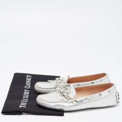 Pre Owned Tod's Silver Leather Bow Loafers Size 37