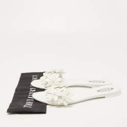Pre Owned Tod's White Rubber and Patent Leather Floral Lasercut Flat Slides Size 40