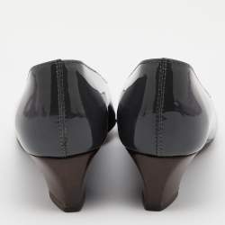 Pre Owned Tod's Grey Patent Leather Wedge Pumps Size 37