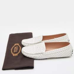 Pre Owned Tod's White Leather Studded Gommino Slip On Loafers Size 39