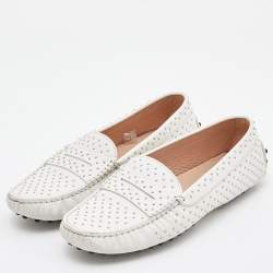 Pre Owned Tod's White Leather Studded Gommino Slip On Loafers Size 39
