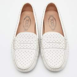 Pre Owned Tod's White Leather Studded Gommino Slip On Loafers Size 39