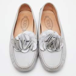 Pre Owned Tod's Grey Leather Flower Gommini Slip On Loafers Size 39