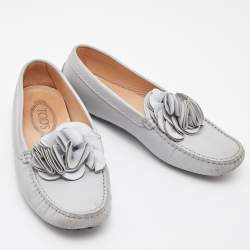 Pre Owned Tod's Grey Leather Flower Gommini Slip On Loafers Size 39