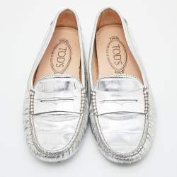 Tod's Silver Croc Embossed Leather Loafers Size 35.5