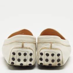 Pre Owned Tod's Cream Leather Gommino Slip On Loafers Size 39