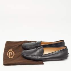 Pre Owned Tod's Black Leather Slip On loafers Size 39