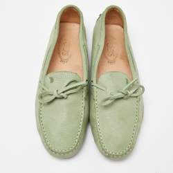 مملوكة مسبقًا Tod's Green Leather Bow Loafers Size 40