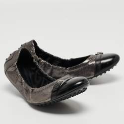 Tod's Sliver/Black Textured Suede and Leather Buckle Detail Scrunch Ballet Flats Size 38