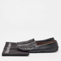 مملوكة مسبقًا حذاء لوفرز تودز جلد أسود بتصميم ليزر مقاس 37