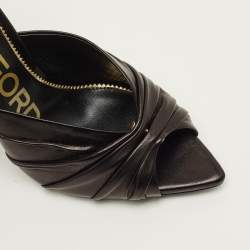 مملوكة مسبقًا صندل توم فورد جلد ذهبي سير كاحل قفل مقاس 39