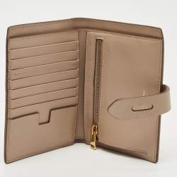 Pre Owned Tom Ford Beige Leather Turnlock Compact Wallet